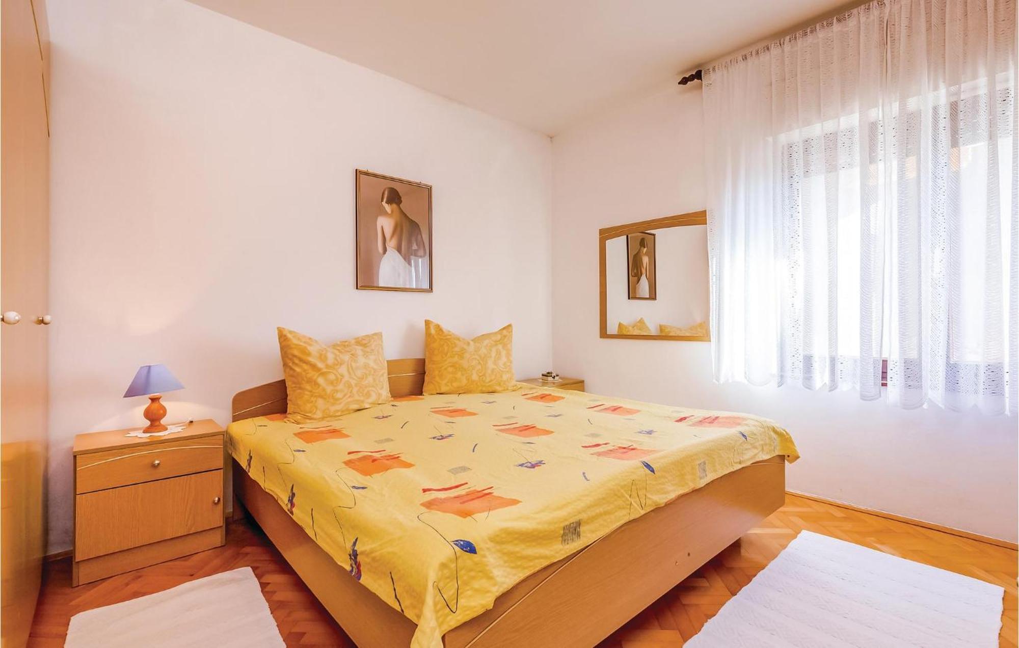 Beautiful Apartment In Novi Vinodolski Exterior photo