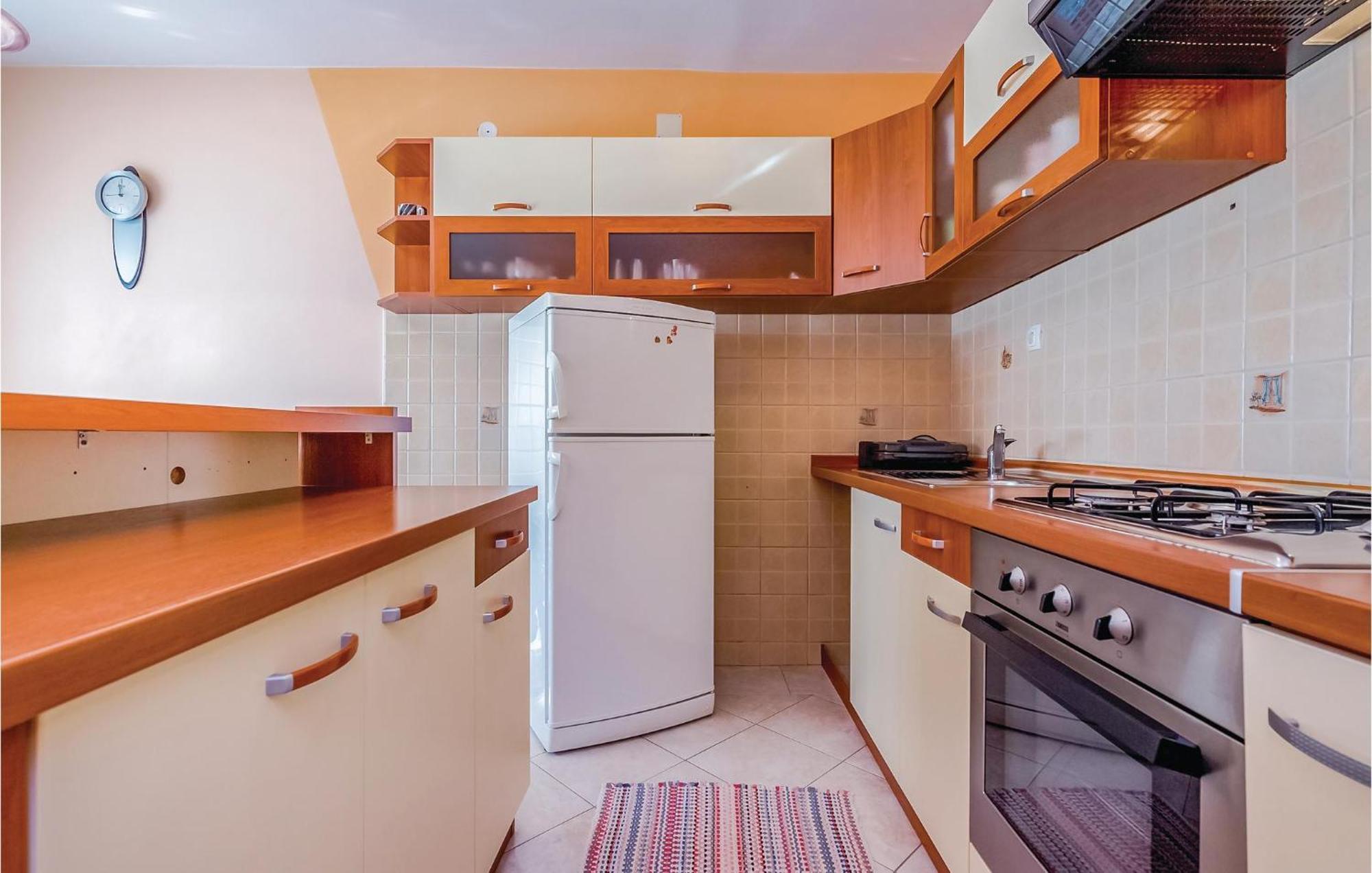 Beautiful Apartment In Novi Vinodolski Exterior photo