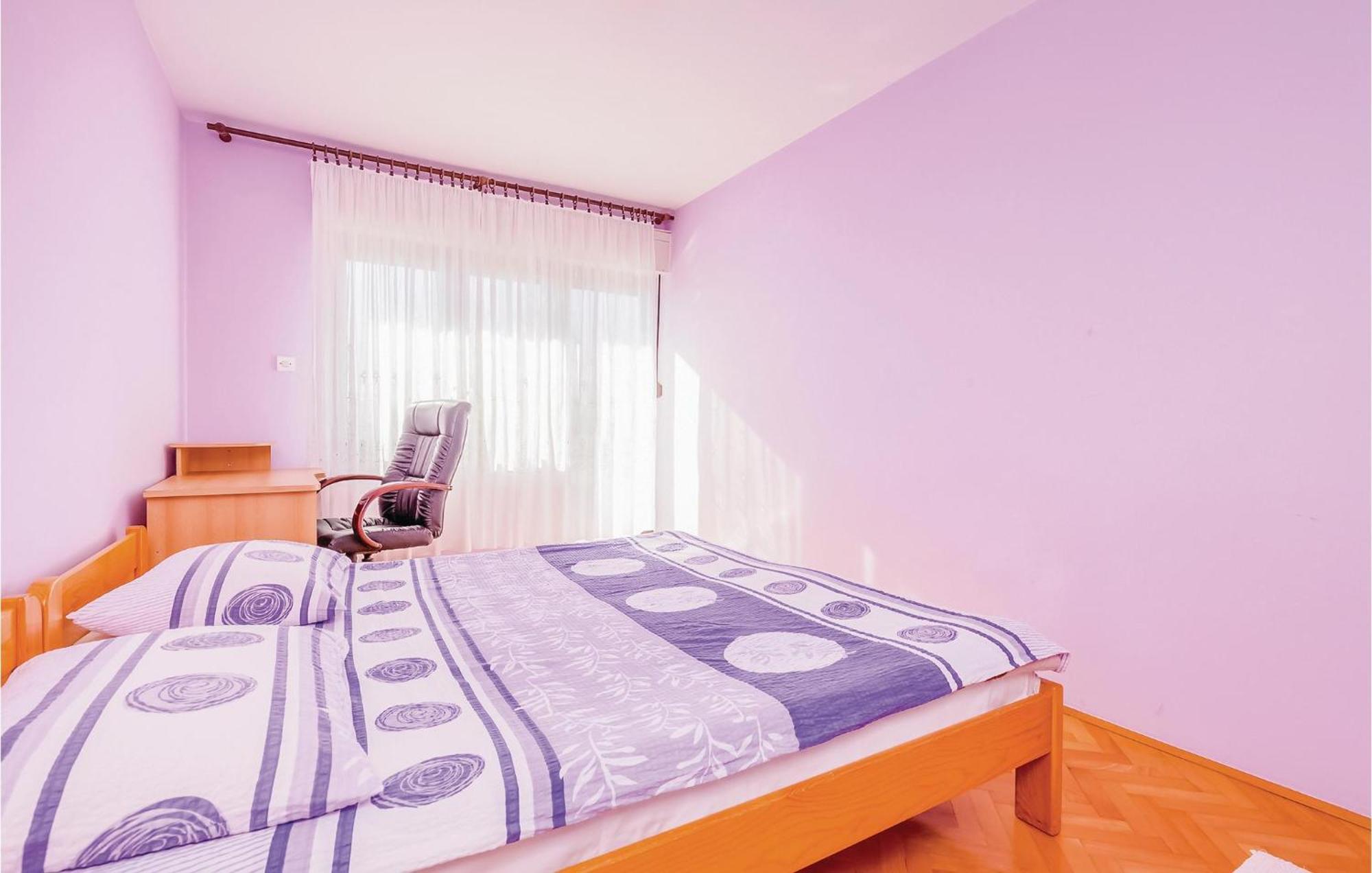 Beautiful Apartment In Novi Vinodolski Exterior photo
